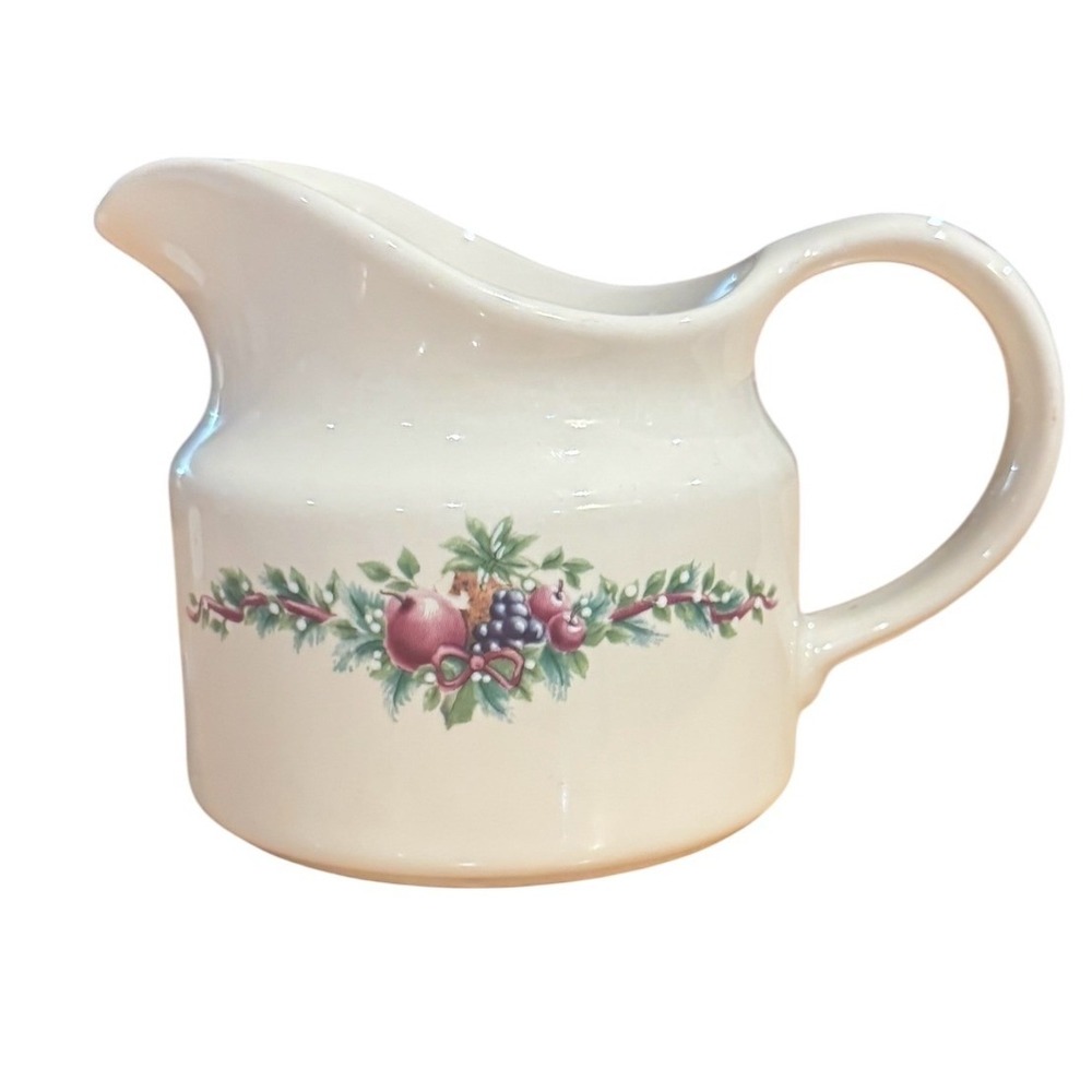 Pfaltzgraff Holly Jolly Gravy Sauce Boat USA Vintage Farmhouse Holiday Country‎